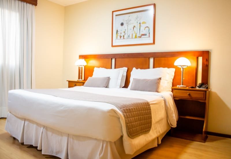 Vista interna ou frente para rua.